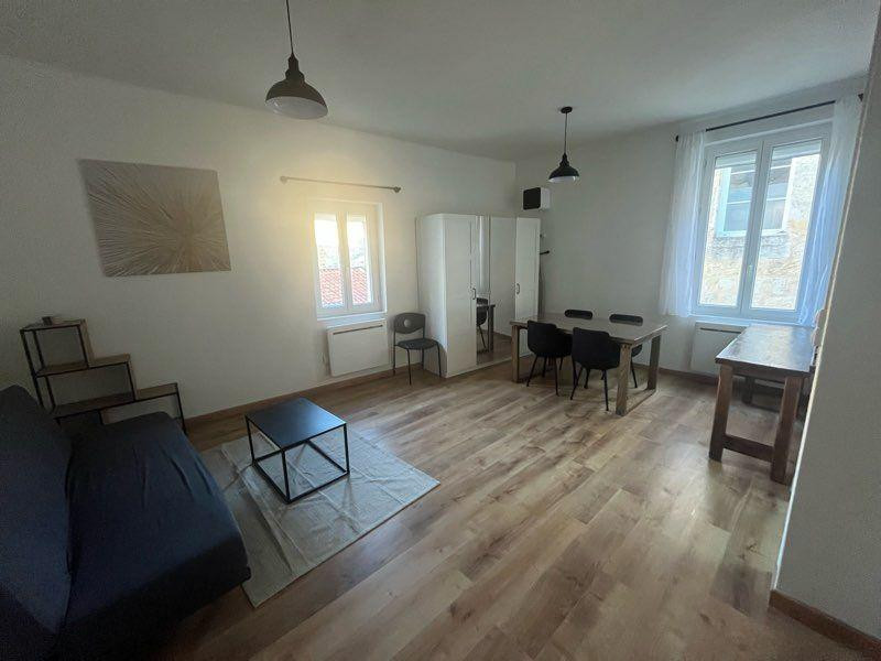 
                                                Location
                                                 Beau T1bis meublé 41m² refait à neuf