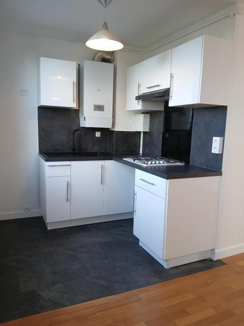 
                                                Location
                                                 Beau T2/3 51m² entièrement repeint Saint Pasquier
