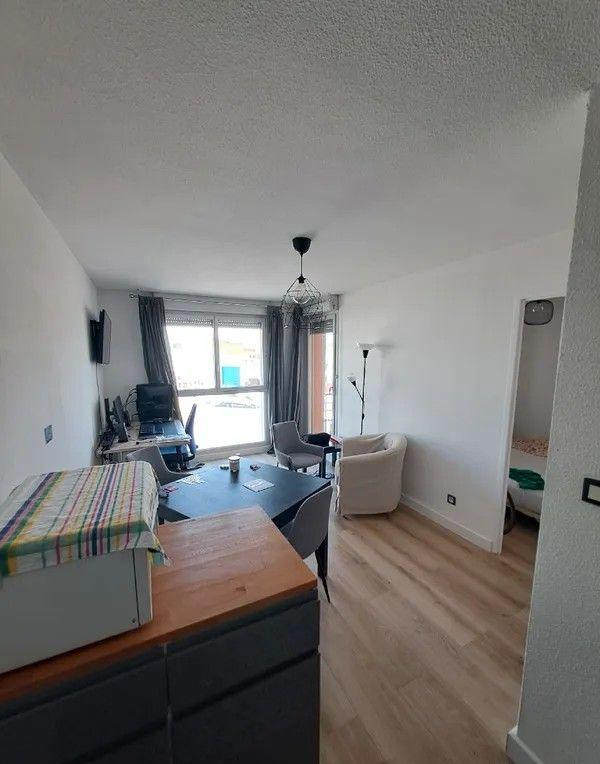 
                                                Location
                                                 Beau T2 30m² meublé et très lumineux avec terrasse