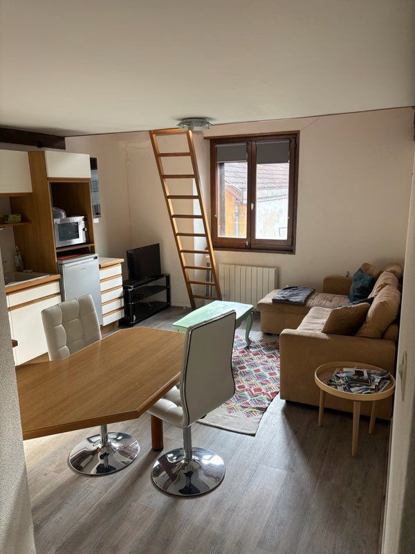 
                                                Location
                                                 Beau T2 31m² bail courte durée