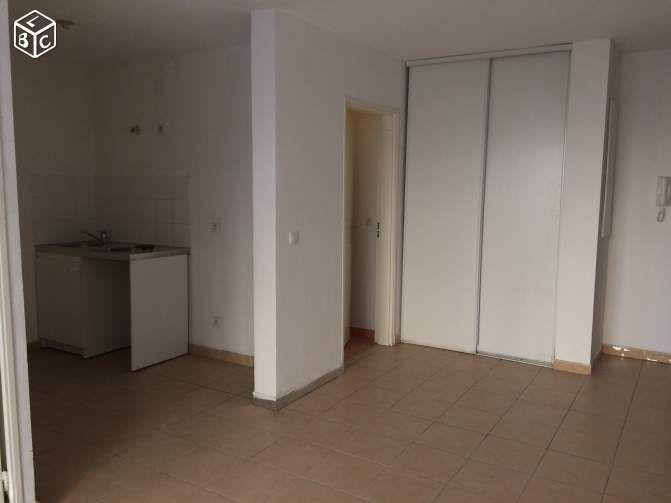 
                                                Location
                                                 Beau T2 34m² avec terrasse et garage