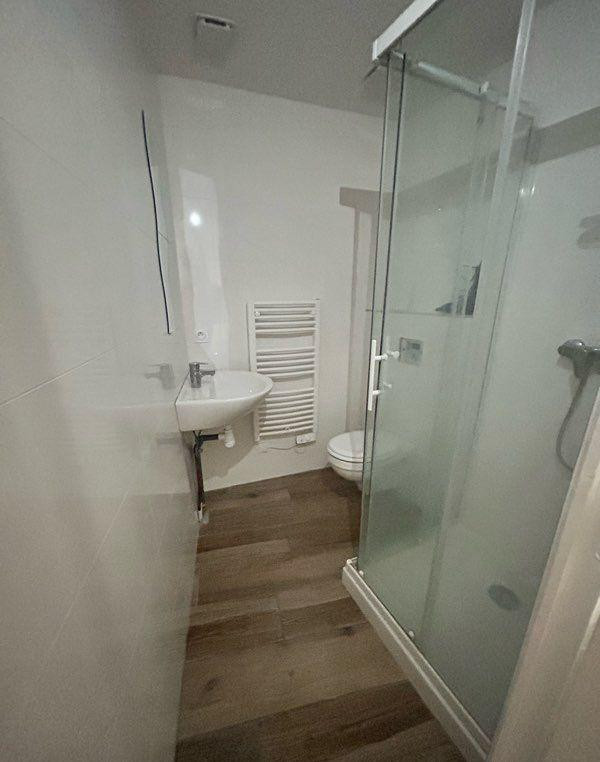 
                                                Location
                                                 Beau T2 35m² entièrement meublé Grenoble Centre