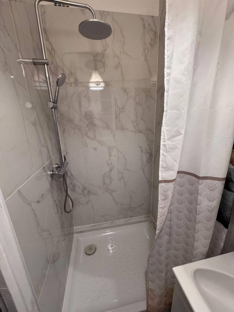 
                                                Location
                                                 Beau T2 37m² rénové et meublé