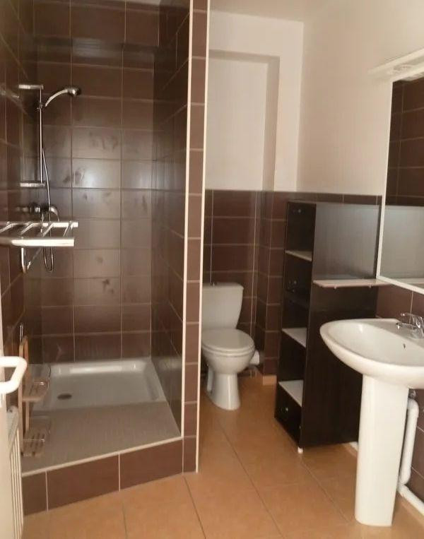 
                                                Location
                                                 Beau T2 40m² avec 2 places de parking