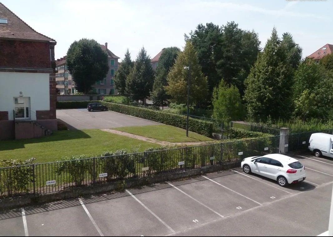
                                                Location
                                                 Beau T2 40m² avec 2 places de parking