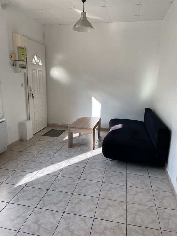 
                                                Location
                                                 Beau t2 40m² meublé Rue Bauducheu