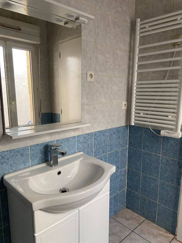 
                                                Location
                                                 Beau t2 40m² meublé Rue Bauducheu