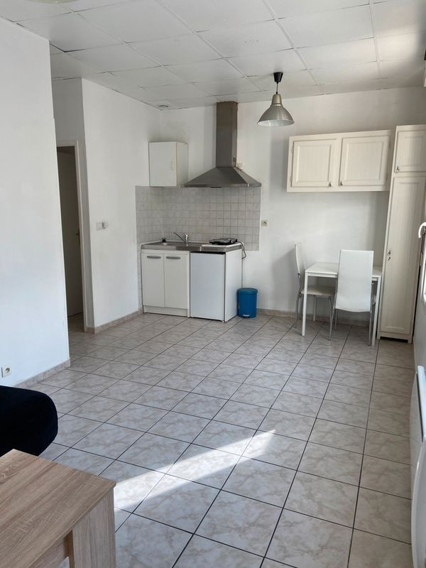 
                                                Location
                                                 Beau t2 40m² meublé Rue Bauducheu