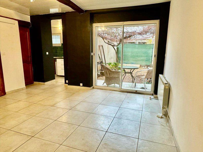 
                                                Location
                                                 Beau T2 41m² avec jardin