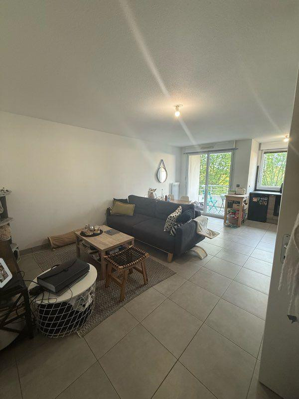 
                                                Location
                                                 Beau T2 44m² meublé lumineux