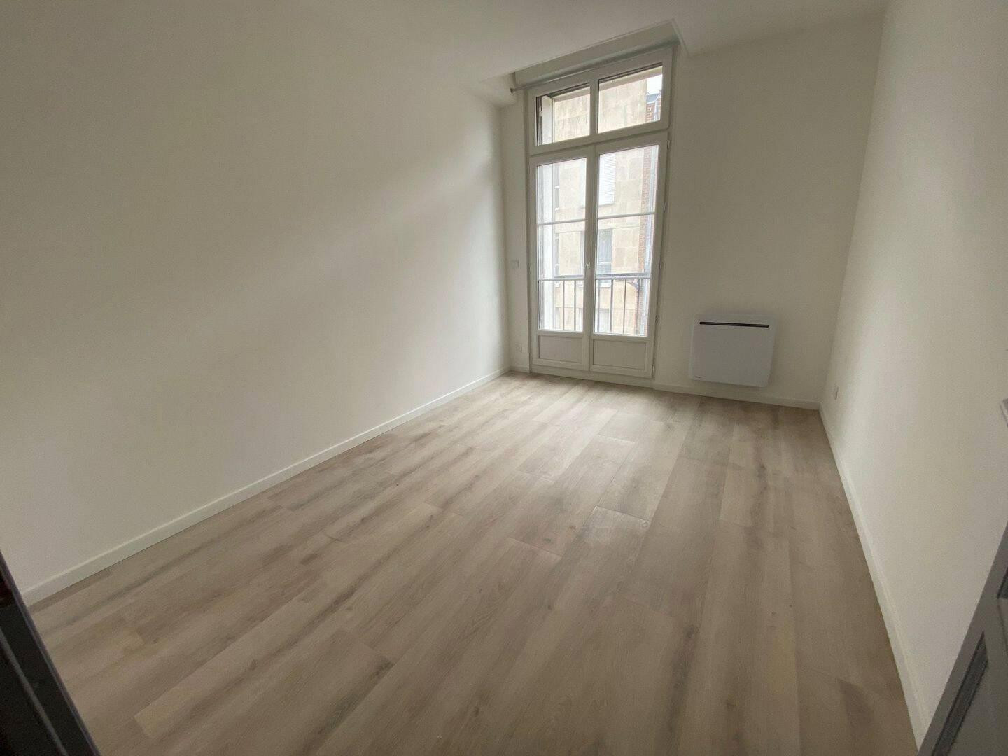 
                                                Location
                                                 Beau T2 45m²  refait à neuf rue Alexandre Fatton