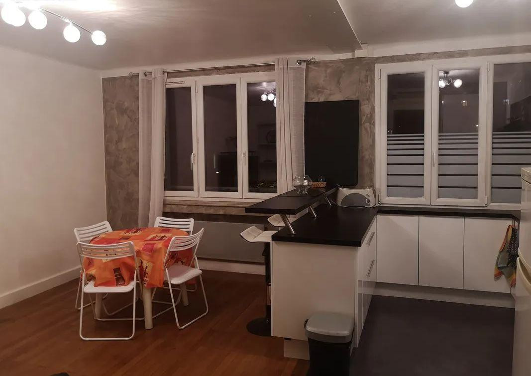
                                                Location
                                                 Beau T2 45m2 meublé Lyon 8 Grange blanche