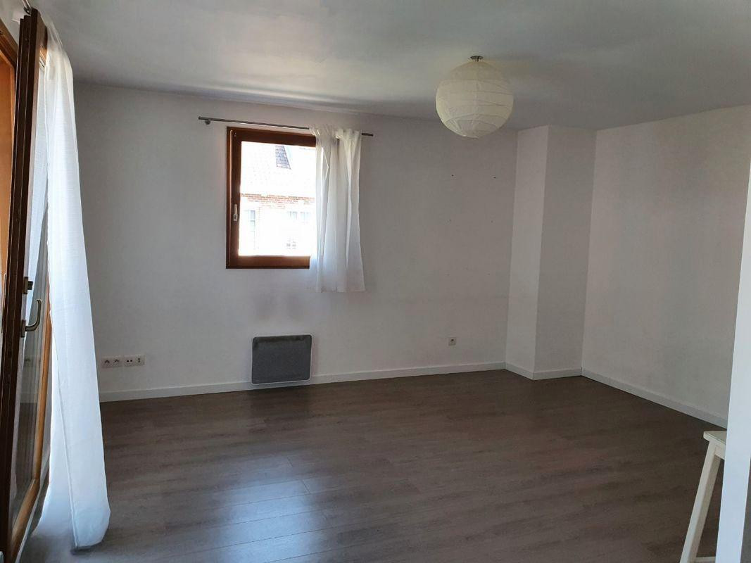 
                                                Location
                                                 Beau T2 47m² Lille St Maurice