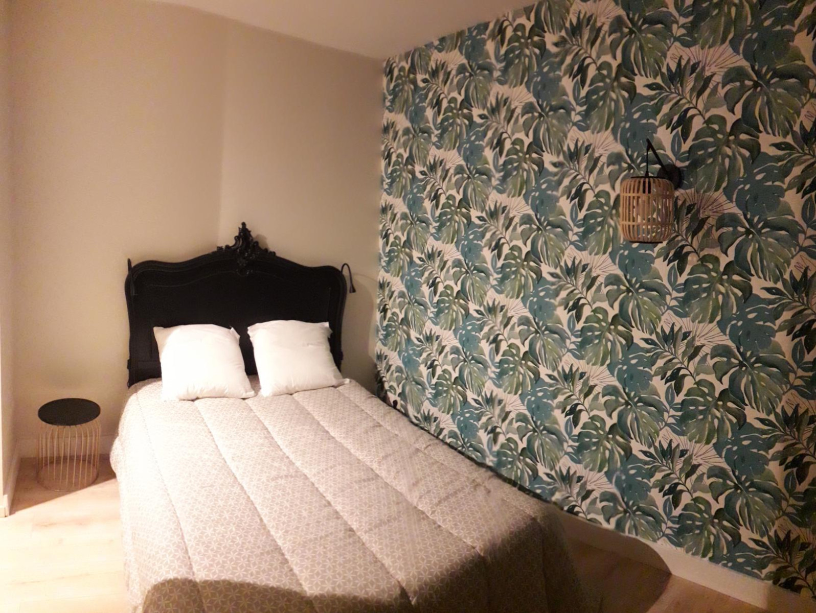 
                                                Location
                                                 Beau T2  48m2 * Châtelet - bord de Loire * rénové