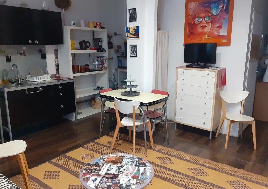 
                                                Location
                                                 Beau T2 50m² meublé