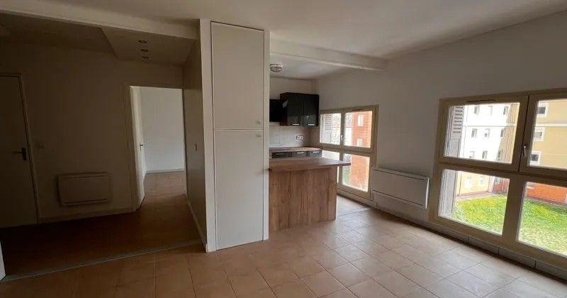 
                                                Location
                                                 Beau T2 51m² rénové Proche Parking Carnot