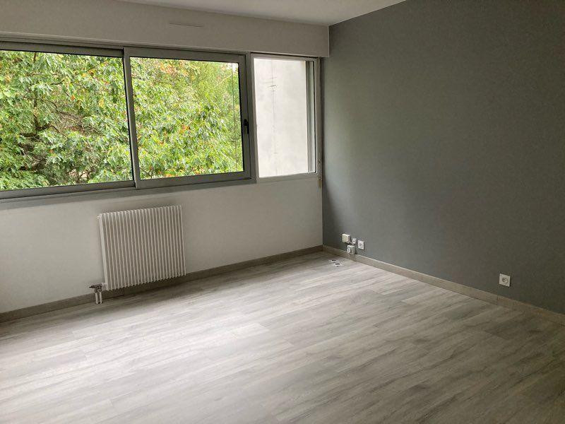 
                                                Location
                                                 Beau T2 52m² Proche du Point du Jour