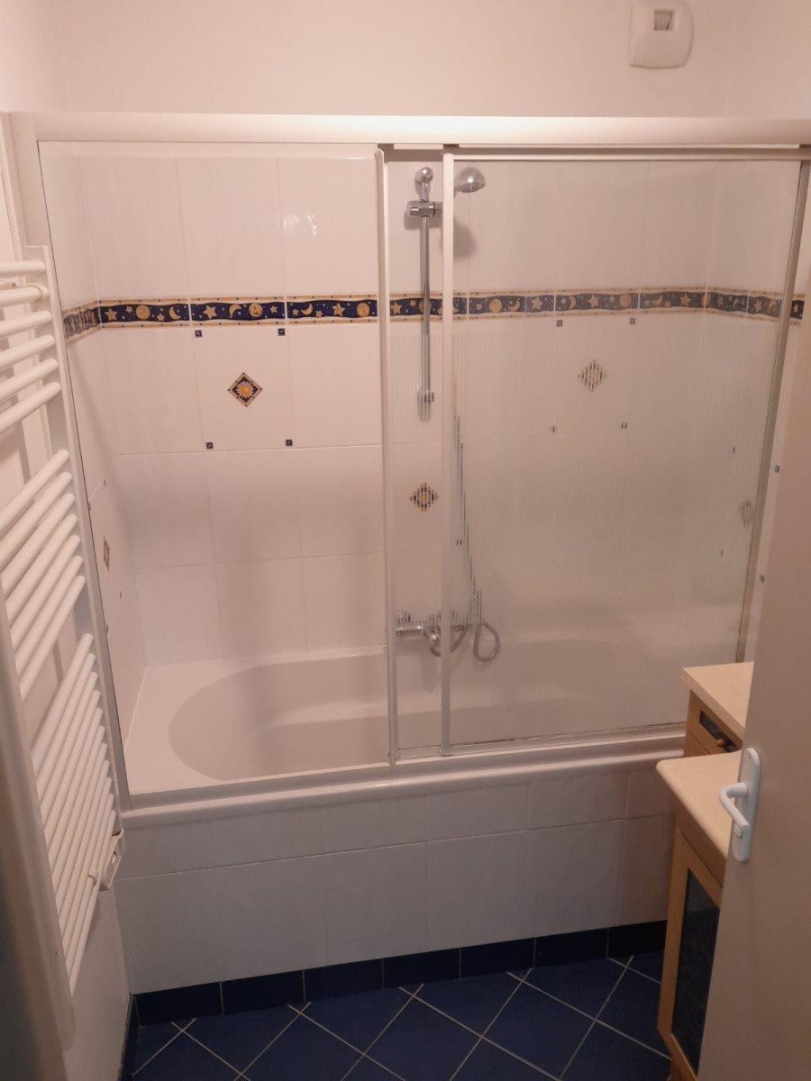 
                                                Location
                                                 Beau T2 55m² rénové avec jardin privatif 30 m²