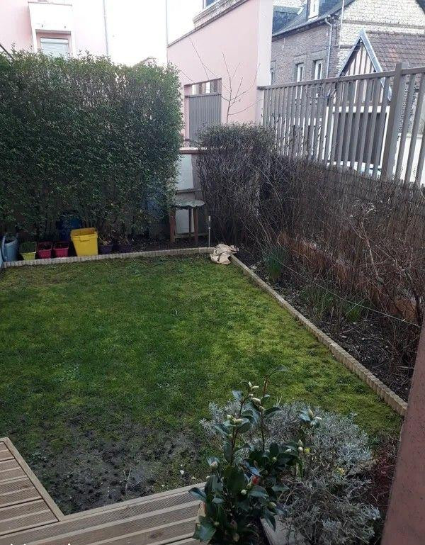 
                                                Location
                                                 Beau T2 55m² rénové avec jardin privatif 30 m²