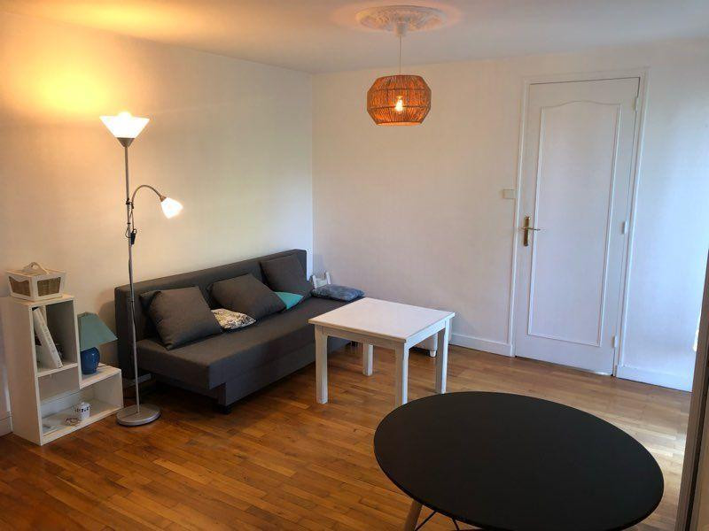 
                                                Location
                                                 Beau T2 56m² dans résidence et quartier très calme