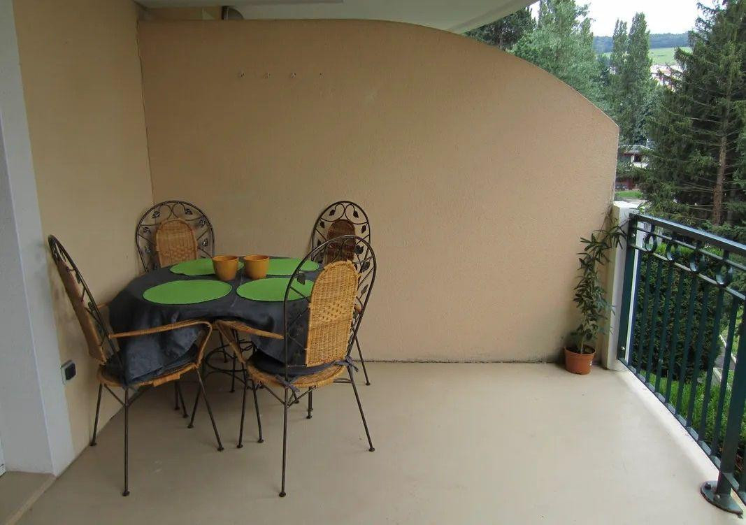 
                                                Location
                                                 Beau T2 62m² climatisé avec terrasse 10m²