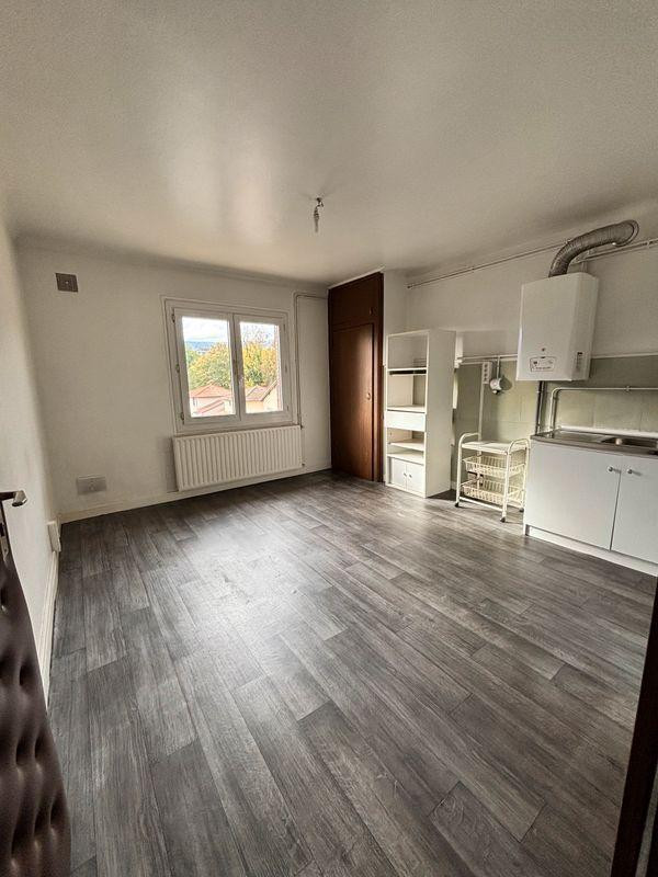 
                                                Location
                                                 Beau T2 65m² avec grande terrasse vue Belledonne