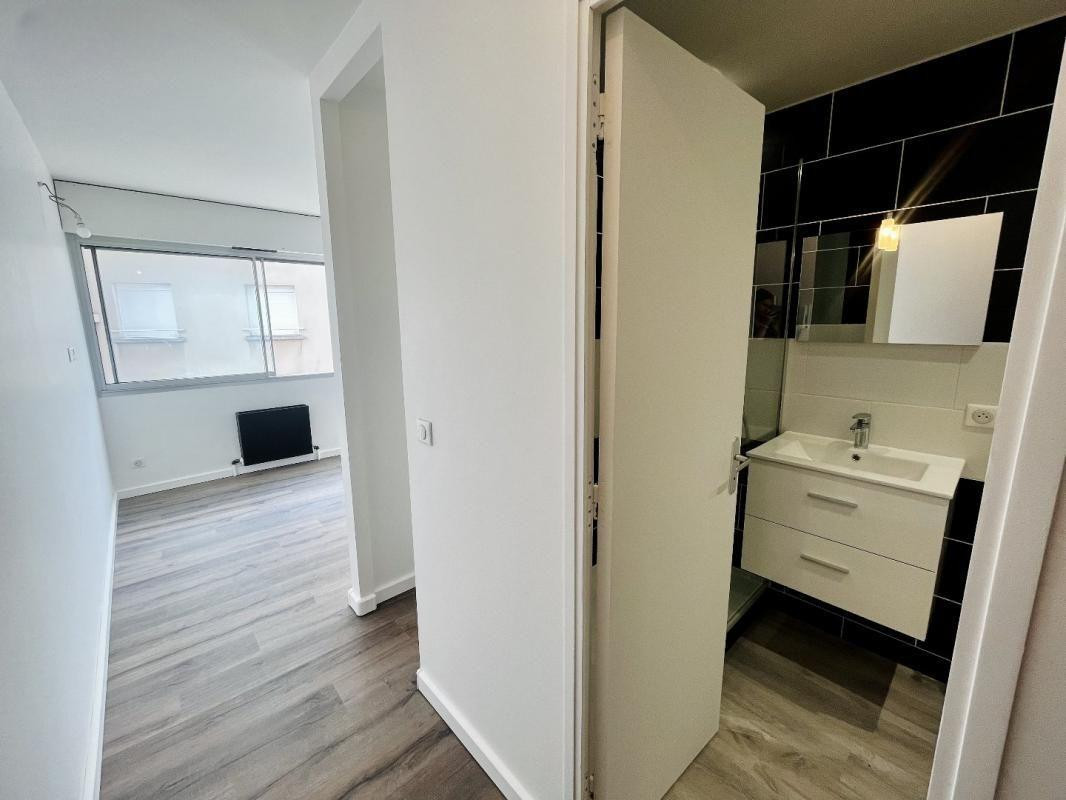 
                                                Location
                                                 Beau T2 à Nantes