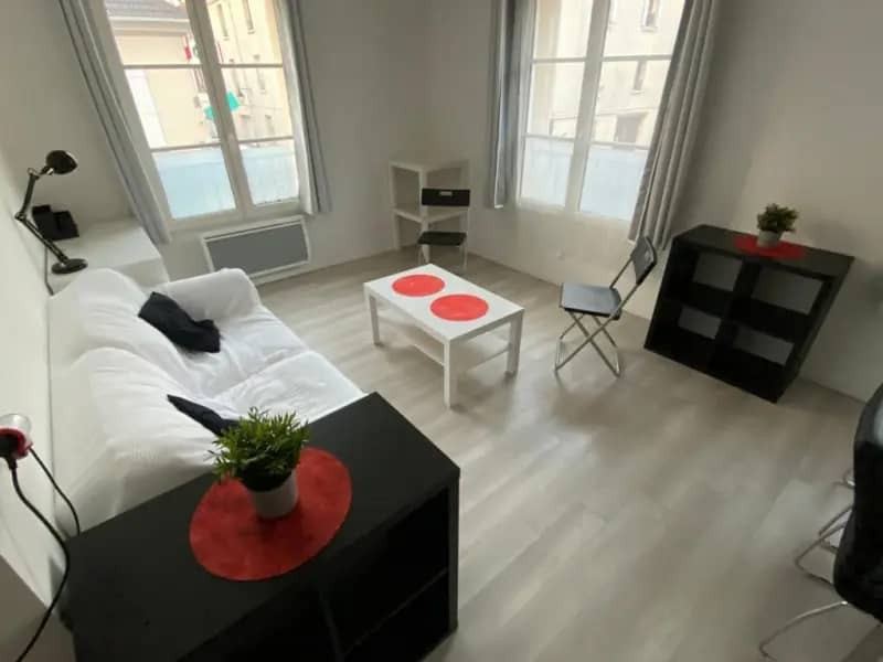 
                                                Location
                                                 BEAU T2 AU Rue Saint-Maur 75010