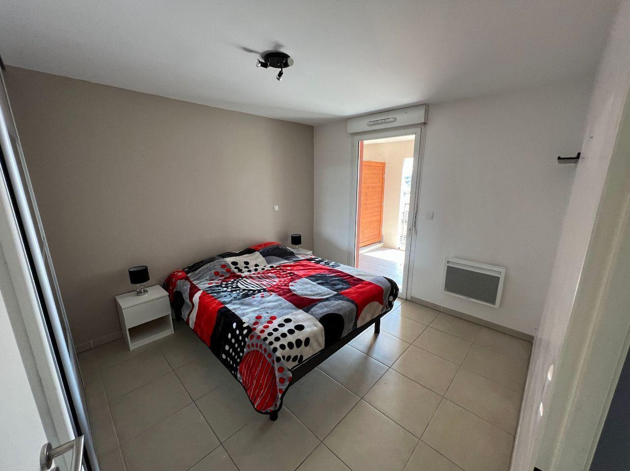 
                                                Location
                                                 Beau T2 avec balcon et parking parfaitement situé
