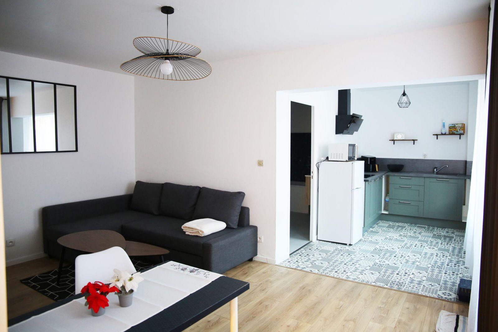 
                                                Location
                                                 Beau T2 avec extérieur au calme