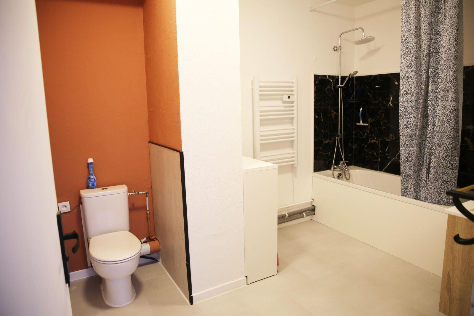 
                                                Location
                                                 Beau T2 avec extérieur au calme