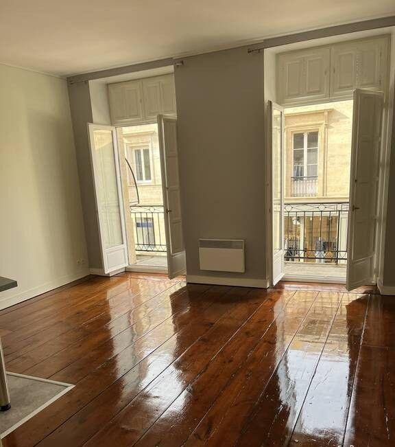 
                                                Location
                                                 Beau T2 de 43m² avec balcon remis à neuf