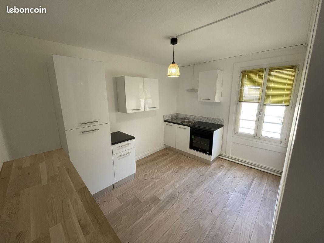 
                                                Location
                                                 Beau T2 en duplex 50m2 à louer à Villemonble