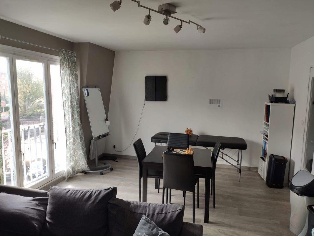 
                                                Location
                                                 Beau T2 entièrement meublé 56m² Vauban