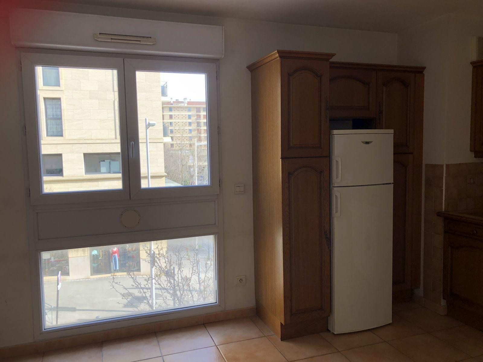 
                                                Location
                                                 Beau T2 lumineux