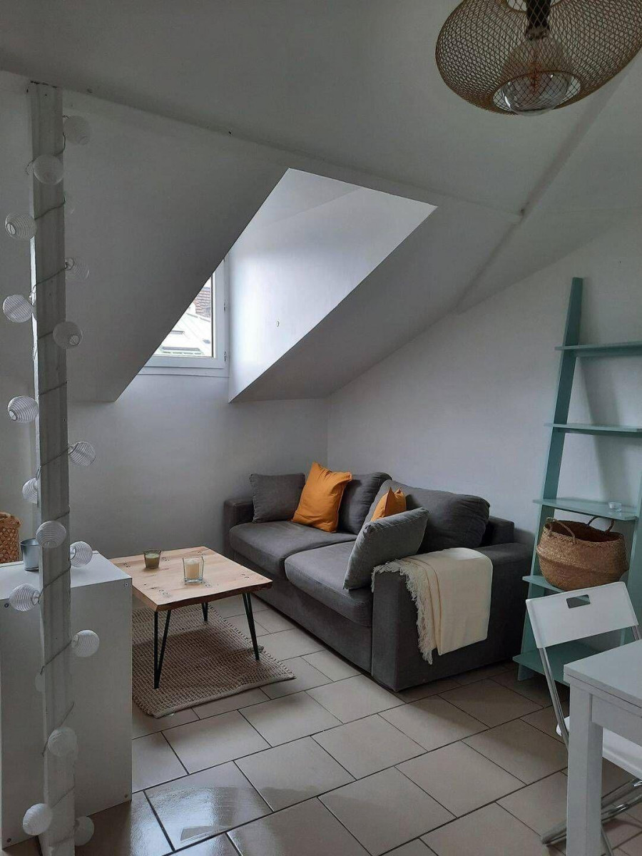 
                                                Location
                                                 Beau T2 meublé 25m² cozy Métro Léo Lagrange