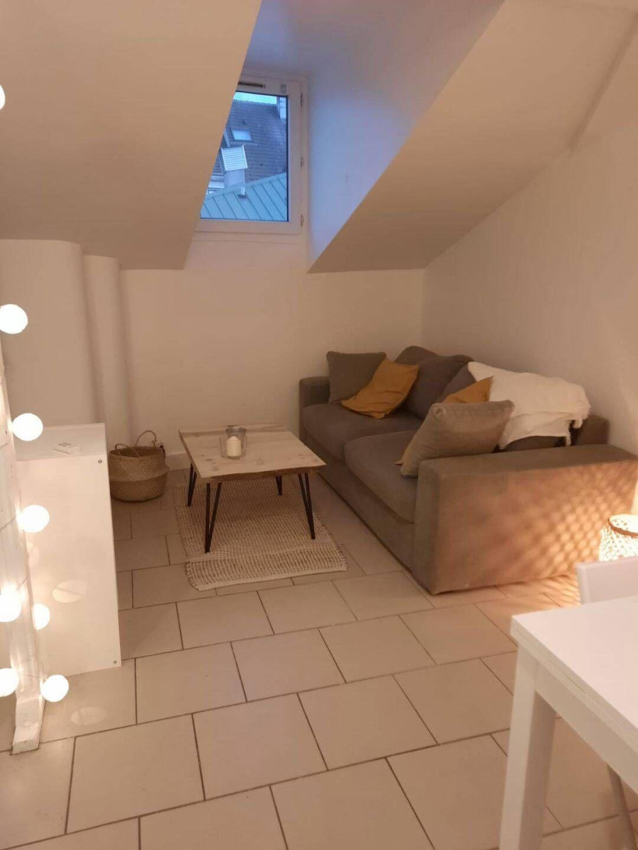 
                                                Location
                                                 Beau T2 meublé 25m² cozy Métro Léo Lagrange