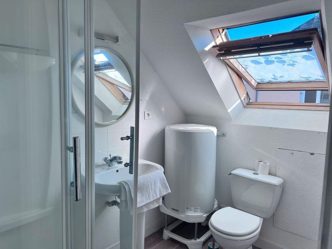 
                                                Location
                                                 Beau T2 meublé (27m² au sol, 19 m² Carrez)