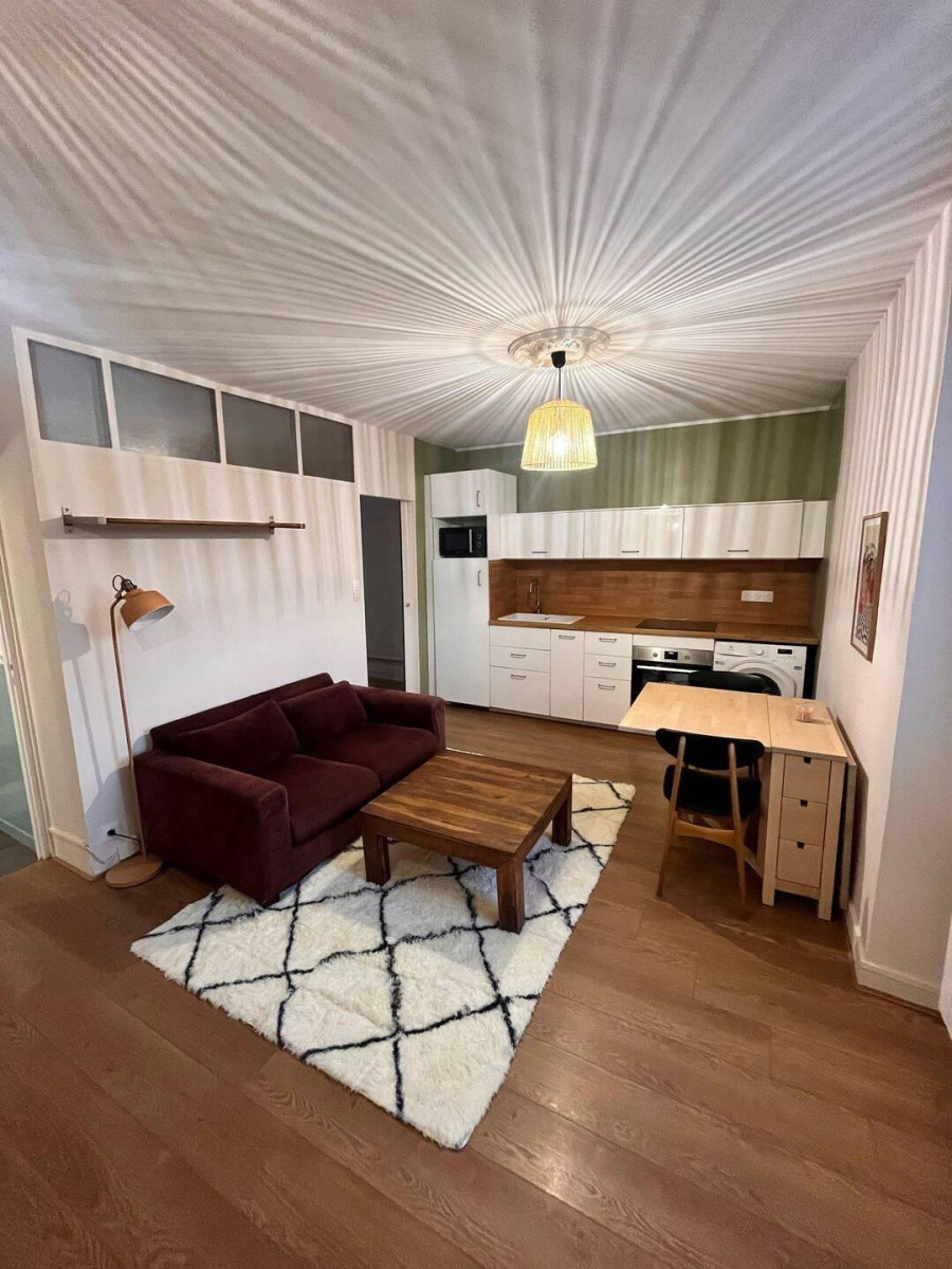 
                                                Location
                                                 Beau T2 meublé 28m² quartier Zola