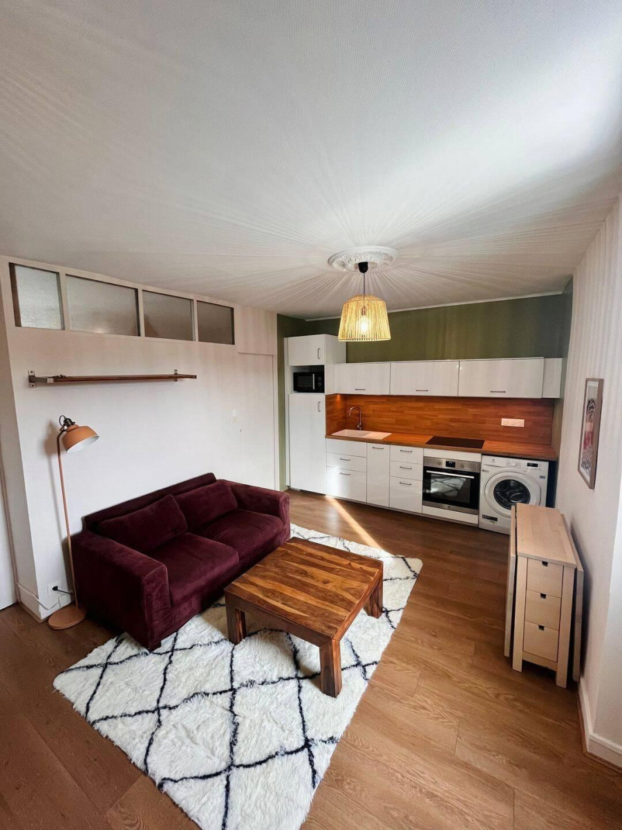 
                                                Location
                                                 Beau T2 meublé 28m² quartier Zola