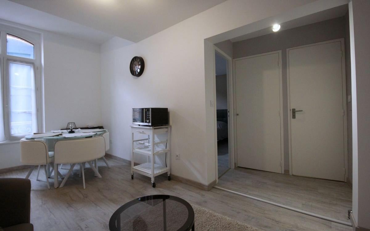 
                                                Location
                                                 Beau T2 meublé 30m² centre ville historique d'Albi