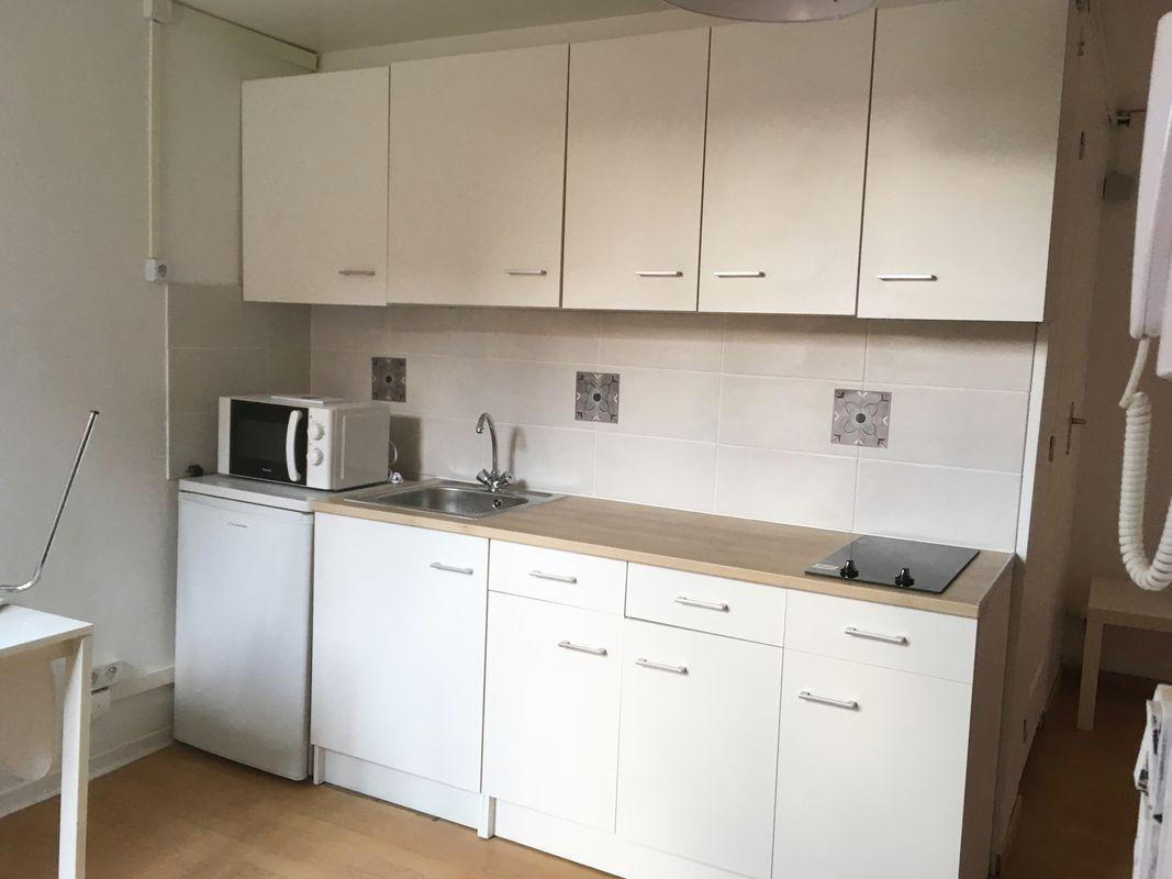 
                                                Location
                                                 Beau T2 meublé 30m² rue Lamartine