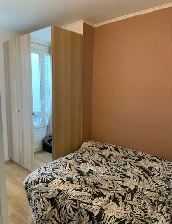 
                                                Location
                                                 Beau T2 meublé 31m² Clichy proche métro