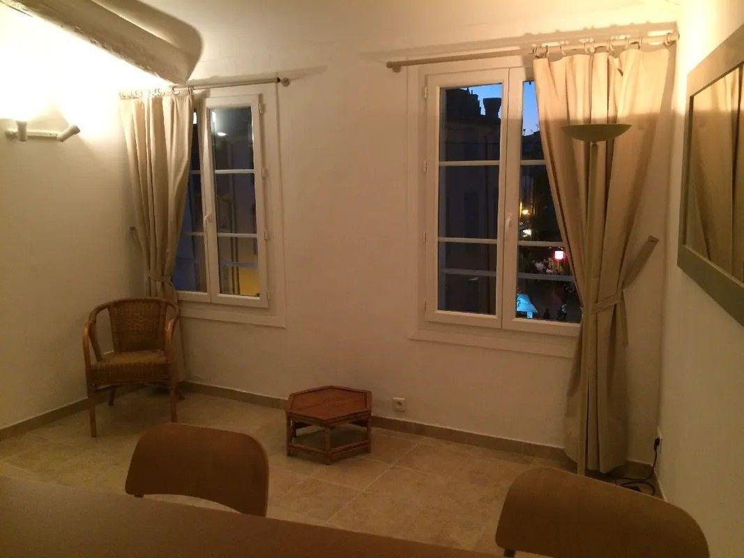 
                                                Location
                                                 Beau T2 meublé 31m² sans vis-à-vis