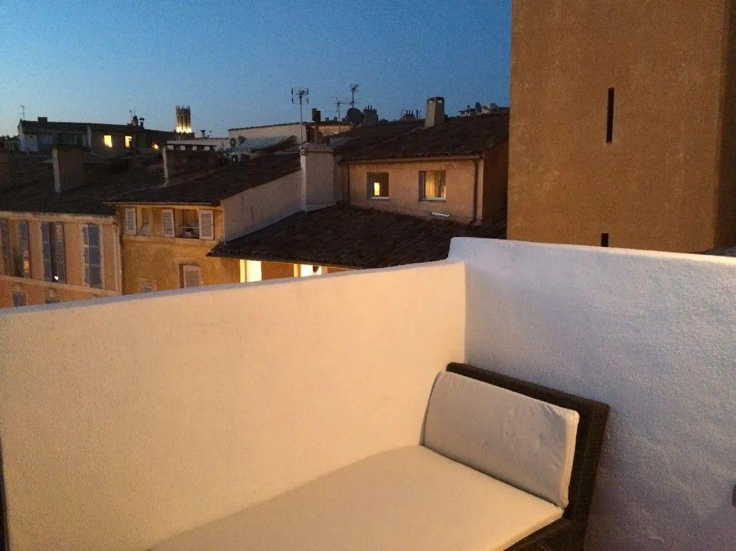 
                                                Location
                                                 Beau T2 meublé 31m² sans vis-à-vis