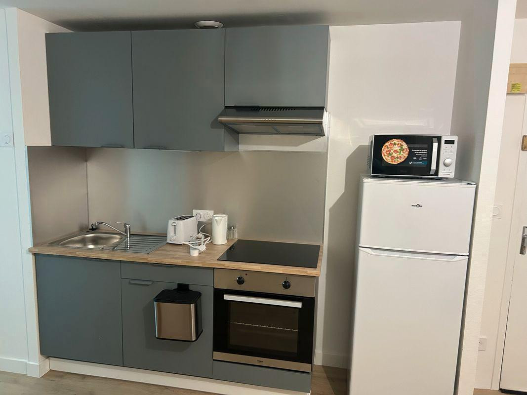 
                                                Location
                                                 Beau T2 meublé 33m² entièrement rénové