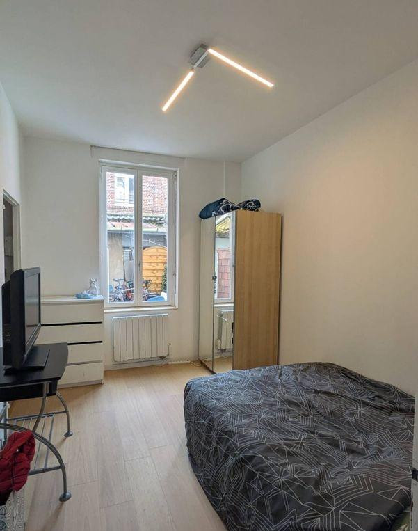 
                                                Location
                                                 Beau T2 meublé 34m² avec cour privée