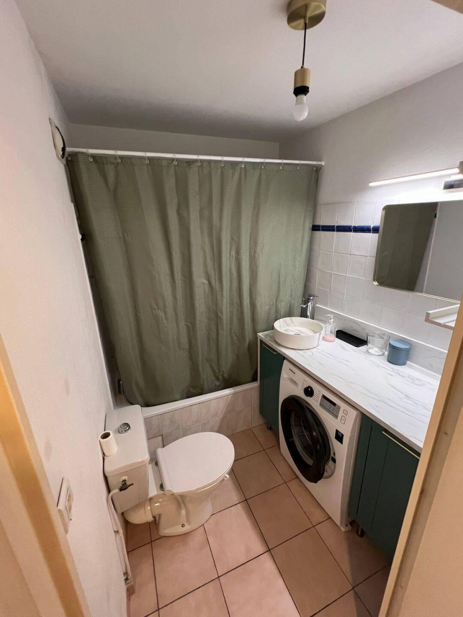 
                                                Location
                                                 Beau T2 meublé 34m² avec terrasse