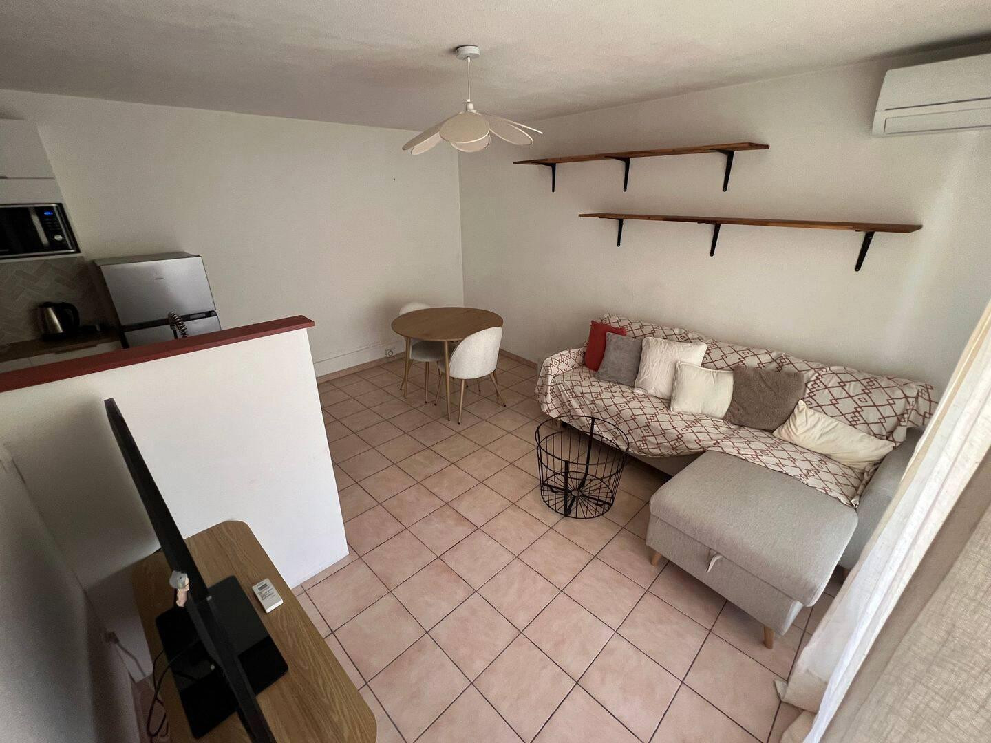 
                                                Location
                                                 Beau T2 meublé 34m² avec terrasse