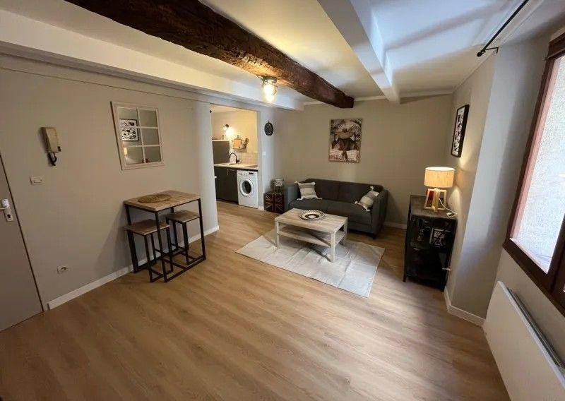 
                                                Location
                                                 Beau T2 meublé 34m² en hyper centre de Toulon